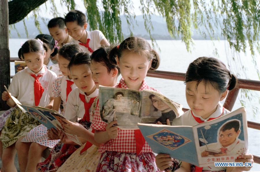 (MOMENTS FOREVER) CHINA-INT'L CHILDREN'S DAY-ENTERTAINMENT-EVOLUTION (CN)