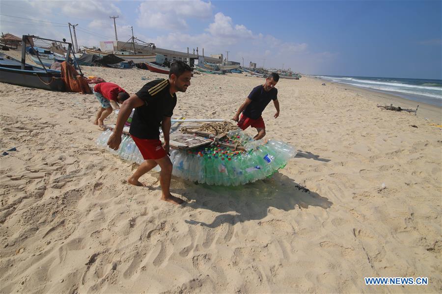 MIDEAST-GAZA-PLASTIC-BOAT
