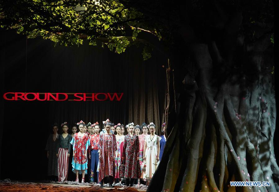 CHINA-BEIJING-FASHION WEEK (CN)