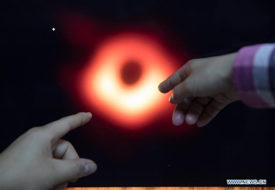 CHINA-SHANGHAI-BLACK HOLE (CN)