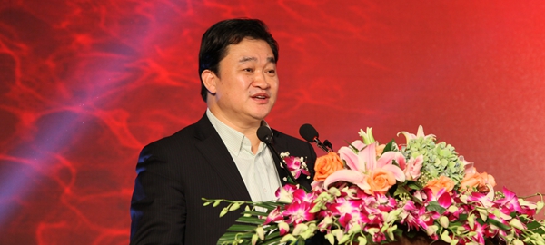 新華網(wǎng)董事長、總裁田舒斌致開幕詞