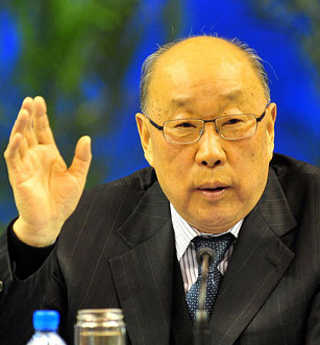 萬?。?ldquo;小豬吃大豬操盤者&rdquo;