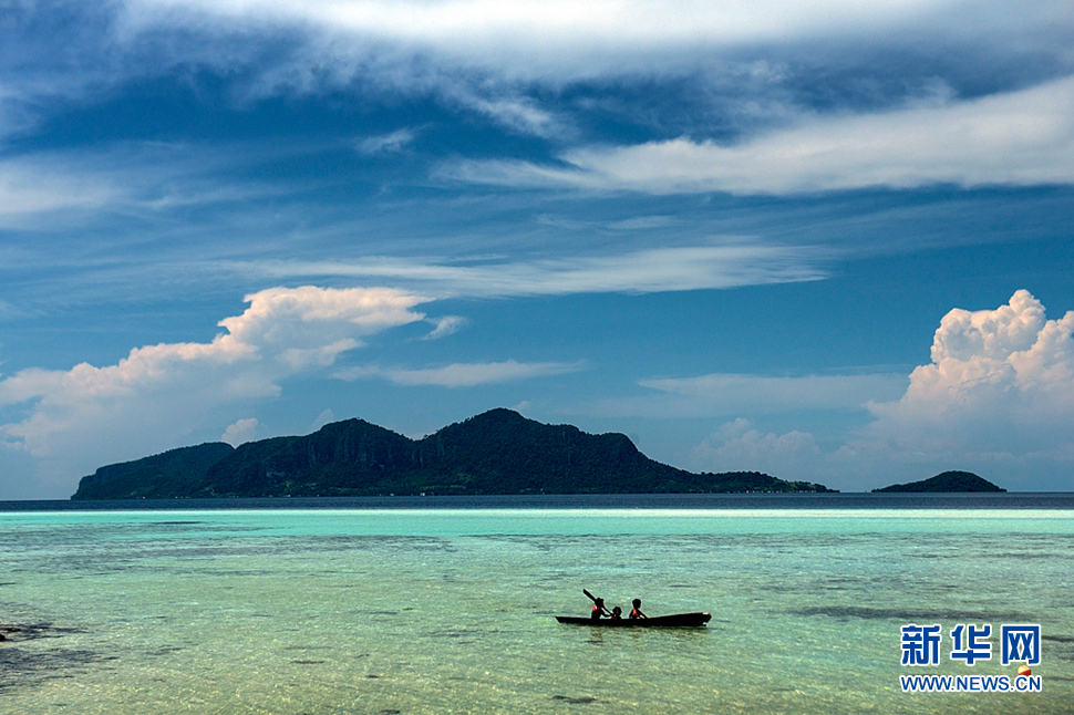 《那藍(lán)天，那碧海，那伊甸園般的神秘之地》