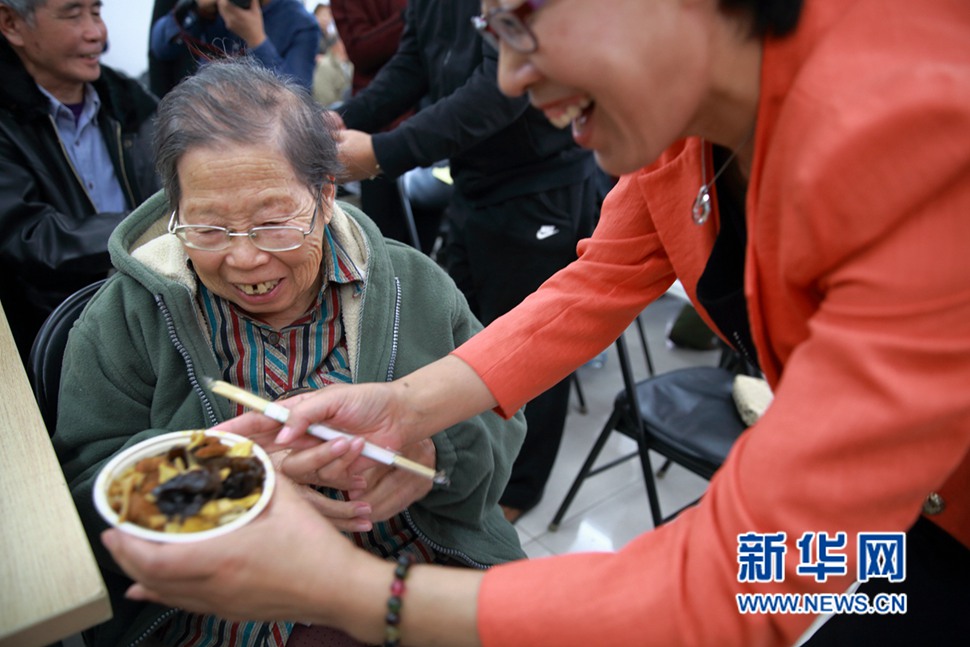 一碗長(zhǎng)壽面，一片感恩情