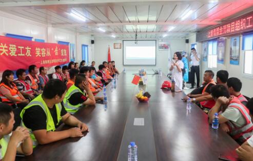 &ldquo;小病挺，大病拖&rdquo; 農(nóng)民工的健康保障如何破題？