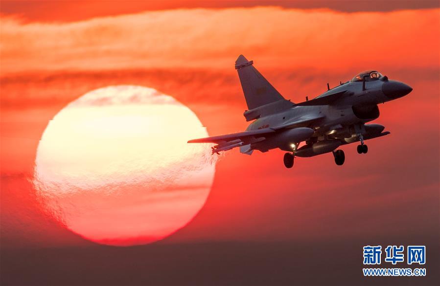 （人民空軍70年&middot;圖文互動）（1）奮飛空天向打贏&mdash;&mdash;人民空軍戰(zhàn)斗力建設(shè)成就述評