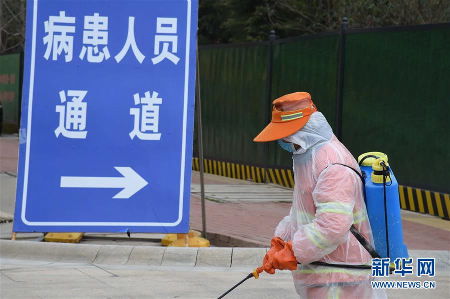 (聚焦疫情防控·圖文互動)(3)軍隊新近承擔救治任務(wù)的兩所醫(yī)院全部投入使用 參照火神山醫(yī)院模式運行