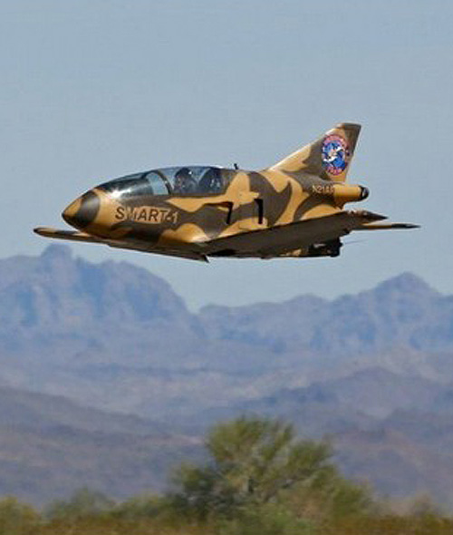 這么萌的飛機(jī)，人是怎么塞進(jìn)去的?