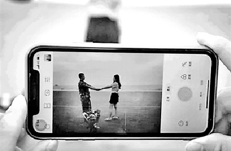 愛(ài)，是一個(gè)個(gè)無(wú)可替代日子的積累&mdash;&mdash;軍戀不易，唯你美好