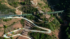 新華全媒+｜高鐵時代，大涼山鐵軌上流淌&ldquo;慢幸福&rdquo;