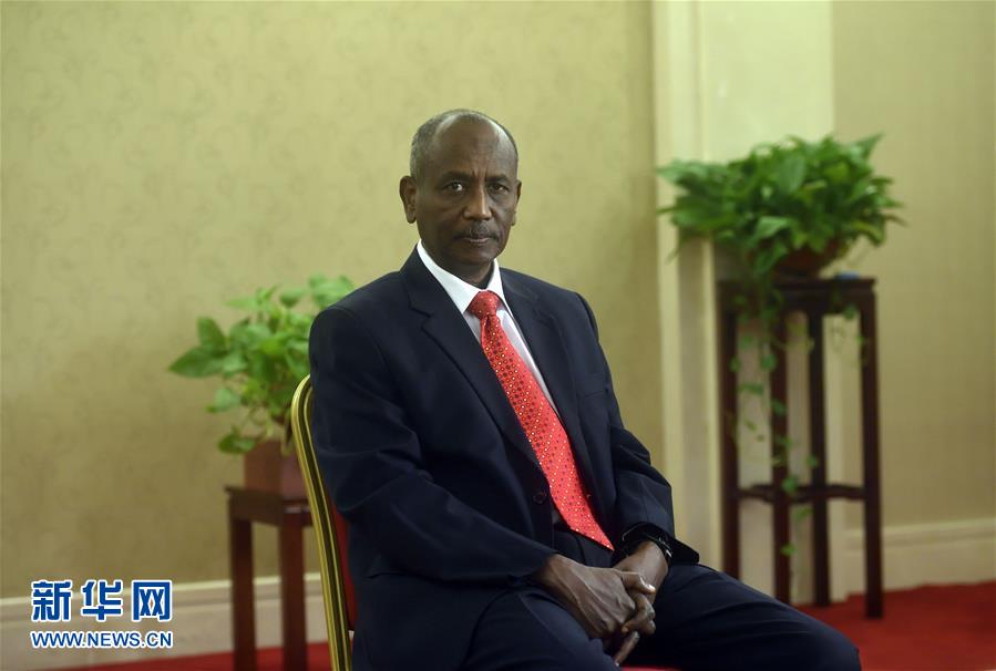 （圖文互動）（2）中國發(fā)展進(jìn)入新時代&mdash;&mdash;9名外籍語言專家眼中的十九大報告