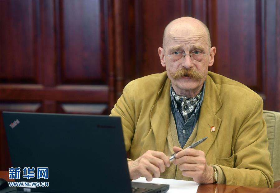 （圖文互動(dòng)）（3）中國(guó)發(fā)展進(jìn)入新時(shí)代&mdash;&mdash;9名外籍語(yǔ)言專(zhuān)家眼中的十九大報(bào)告