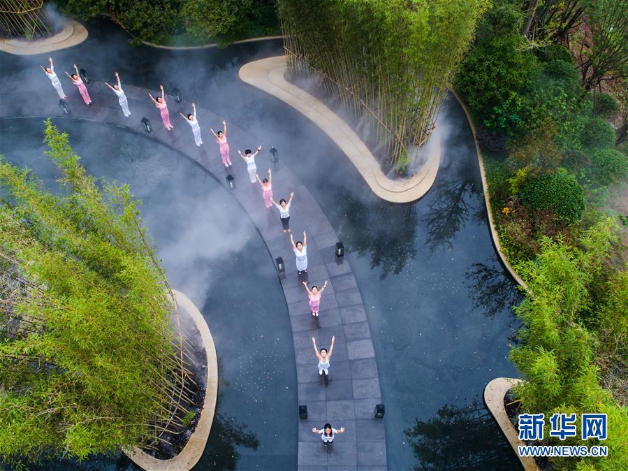 （十九大&middot;讀報告 話民生）（15）加快生態(tài)文明體制改革，建設(shè)美麗中國