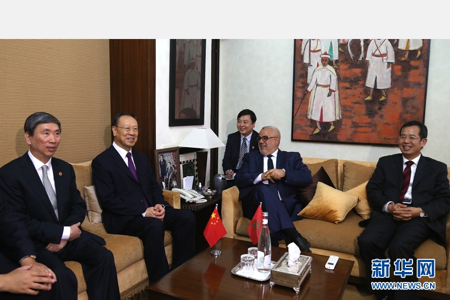 9月19日，在摩洛哥首都拉巴特，中共中央書(shū)記處書(shū)記、全國(guó)政協(xié)副主席杜青林（左二）會(huì)見(jiàn)摩洛哥政府首腦本&middot;基蘭（右二）。應(yīng)摩洛哥參議院邀請(qǐng)，中共中央書(shū)記處書(shū)記、全國(guó)政協(xié)副主席杜青林于18日至20日率中共代表團(tuán)訪摩，分別會(huì)見(jiàn)政府首腦本&middot;基蘭、參議長(zhǎng)本希馬、真實(shí)性與現(xiàn)代黨總書(shū)記奧馬里等。新華社記者劉鍇攝