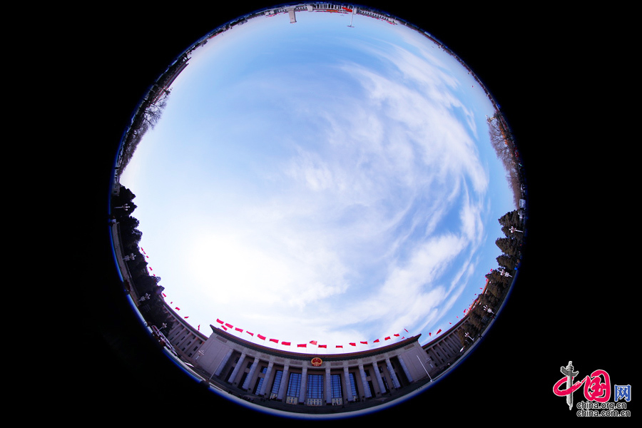  人民大會堂、天安門廣場、人民英雄紀(jì)念碑外部全景。中國網(wǎng) 鄭亮攝