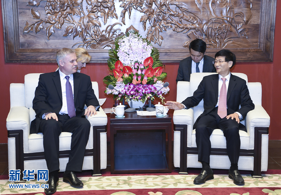 4月26日，中共中央政治局委員、中央政法委書記孟建柱在北京會見白俄羅斯安全會議國務秘書扎西。 新華社記者 張領 攝