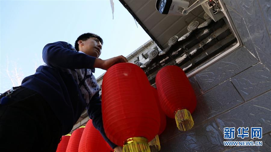 (新華全媒頭條)(4)天南地北歡樂“中國(guó)年”——新華社記者除夕走筆