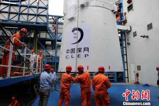 嫦娥四號&ldquo;鵲橋&rdquo;中繼星成功發(fā)射將搭建地月信息聯(lián)通之橋