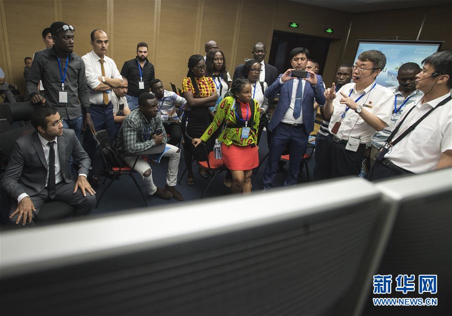 （社會(huì)）（3）13國&ldquo;老外&rdquo;進(jìn)&ldquo;高鐵駕校&rdquo;