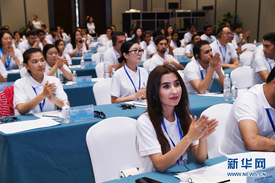 (社會(huì))(3)第三屆上合組織青年交流營(yíng)在青島開(kāi)營(yíng)