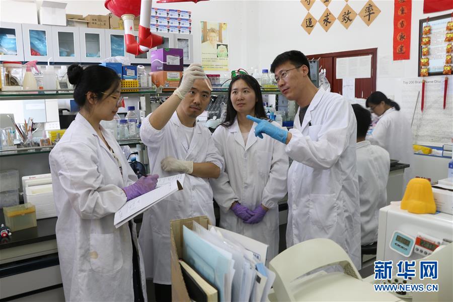 （新華全媒頭條&middot;圖文互動(dòng)）（2）抗癌藥，不只是降價(jià)這一件事&mdash;&mdash;一粒藥的困境如何破解？