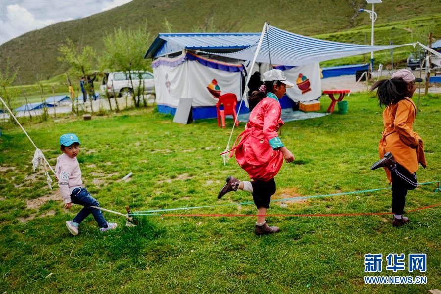 （社會）（12）夏日&ldquo;過林卡&rdquo; 親近大自然