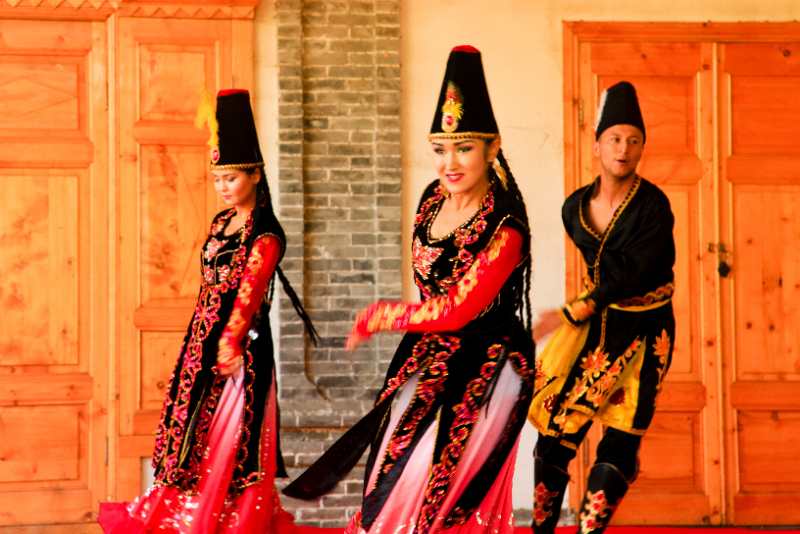 【新時(shí)代幸福美麗新邊疆】去伊犁喀贊其拜訪(fǎng)&ldquo;生活在宮殿里的老百姓&rdquo;