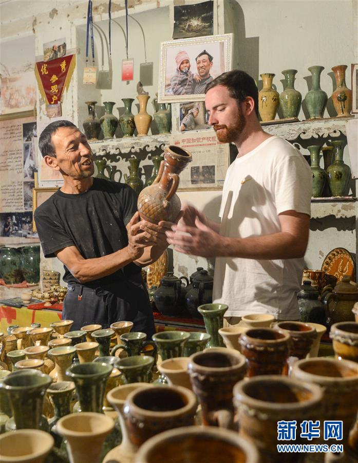 （新華全媒頭條&middot;圖文互動(dòng)）（1）去新疆！穿越古今絲綢之路