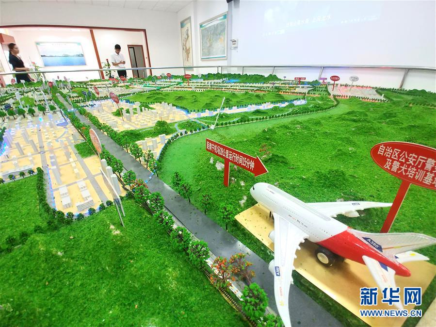 （在習(xí)近平新時代中國特色社會主義思想指引下&mdash;&mdash;新時代新作為新篇章&middot;圖文互動）（1）廣西扶綏：三大園區(qū)撬動工業(yè)發(fā)展 擔當作為爭創(chuàng)縣域標兵