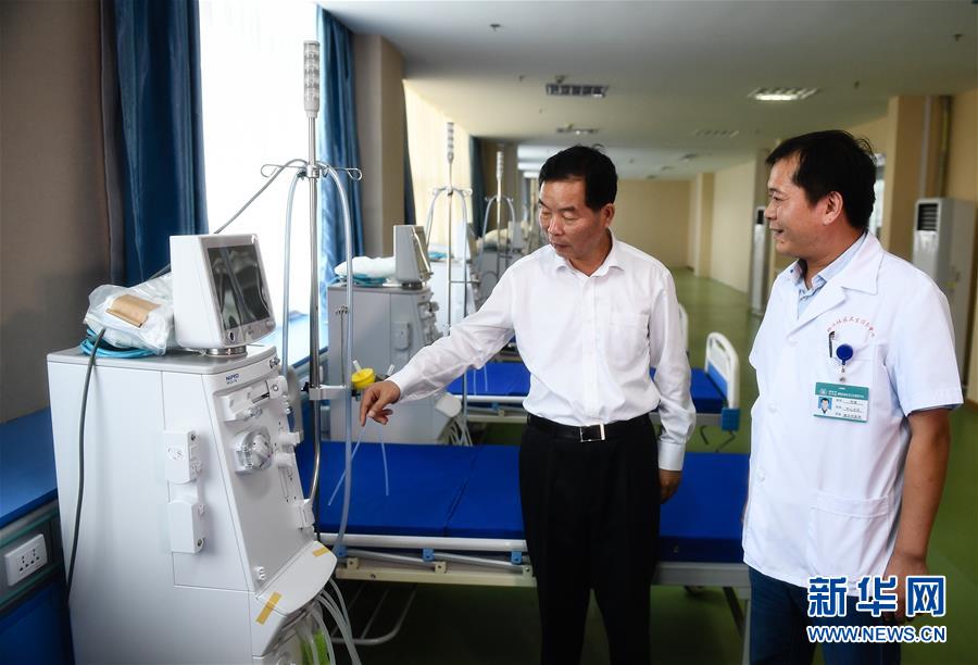 （新時(shí)代擔(dān)當(dāng)作為典型風(fēng)采&middot;圖文互動(dòng)）（2）李世貴：做群眾需要的&ldquo;鐵肩膀&rdquo;