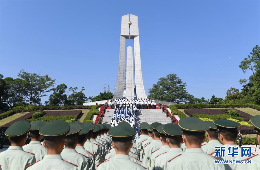 (新華全媒頭條·圖文互動(dòng))(8)致敬英烈 捍衛(wèi)榮光——寫(xiě)在英雄烈士保護(hù)法實(shí)施后首個(gè)烈士紀(jì)念日