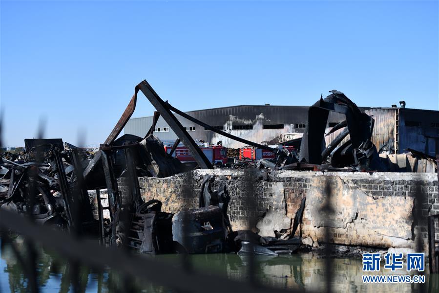 （圖文互動(dòng)）（2）天津潤(rùn)滑油倉(cāng)庫(kù)火災(zāi)已撲滅無人員傷亡