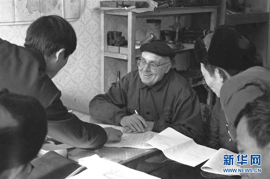 （圖文互動）（2）為發(fā)展和進步，與中國攜手同行&mdash;&mdash;中國改革友誼獎章獲得者群像 