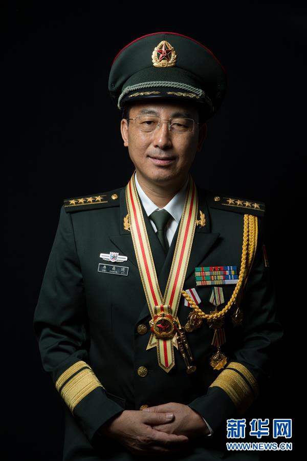 （改革先鋒風(fēng)采&middot;圖文互動）戰(zhàn)斗英雄韋昌進(jìn)：甘做鋼鐵長城一塊磚