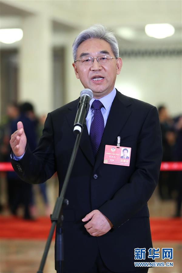 （兩會(huì)&middot;政協(xié)開幕）（11）全國(guó)政協(xié)委員接受采訪