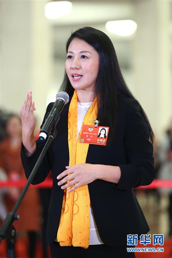 （兩會(huì)&middot;政協(xié)開(kāi)幕）（14）全國(guó)政協(xié)委員接受采訪