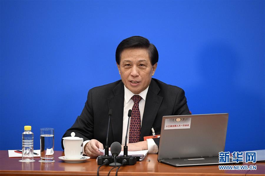 （兩會）（6）十三屆全國人大一次會議舉行新聞發(fā)布會 