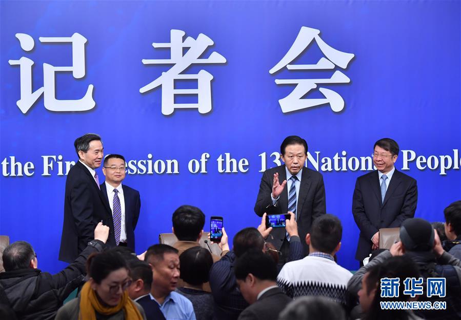 （兩會&middot;XHDW）（3）財(cái)政部部長肖捷等就&ldquo;財(cái)稅改革和財(cái)政工作&rdquo;答記者問