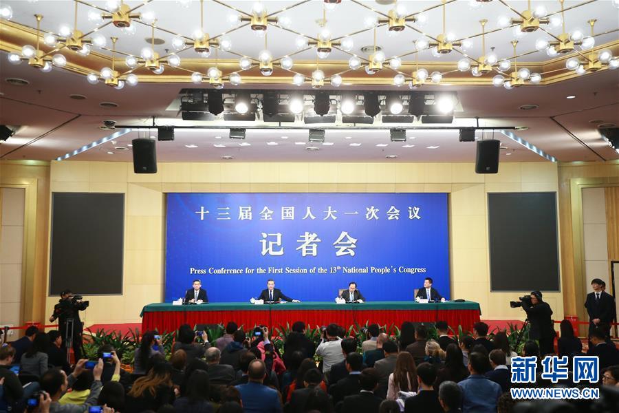 （兩會&middot;新華視界）（2）外交部部長王毅就&ldquo;中國的外交政策和對外關系&rdquo;答記者問