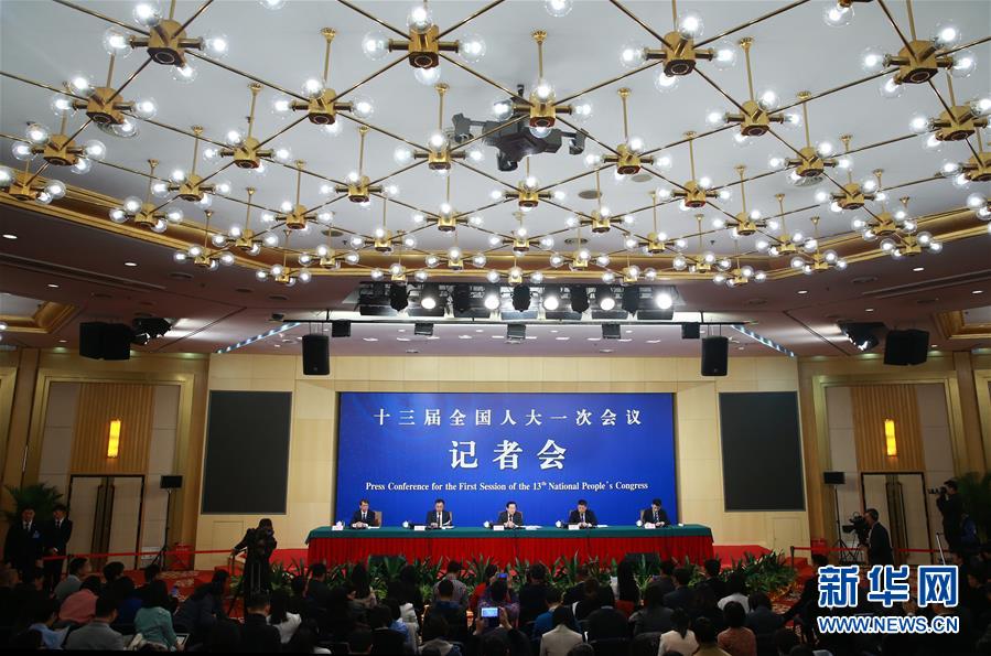 （兩會(huì)）（2）科技部部長(zhǎng)萬鋼等就&ldquo;加快建設(shè)創(chuàng)新型國(guó)家&rdquo;答記者問