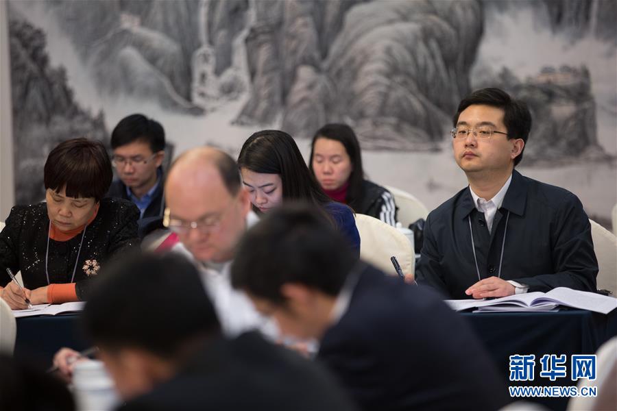 （圖文互動(dòng)&middot;聽(tīng)民意 匯民智）（1）凝聚共識(shí) 提振信心&mdash;&mdash;2018年國(guó)辦&ldquo;旁聽(tīng)&rdquo;全國(guó)兩會(huì)記事