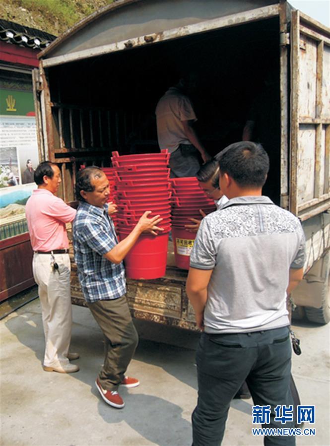 （兩會(huì)&middot;基層代表履職故事）（8）全國(guó)人大代表龍獻(xiàn)文：幸福都是奮斗出來(lái)的!