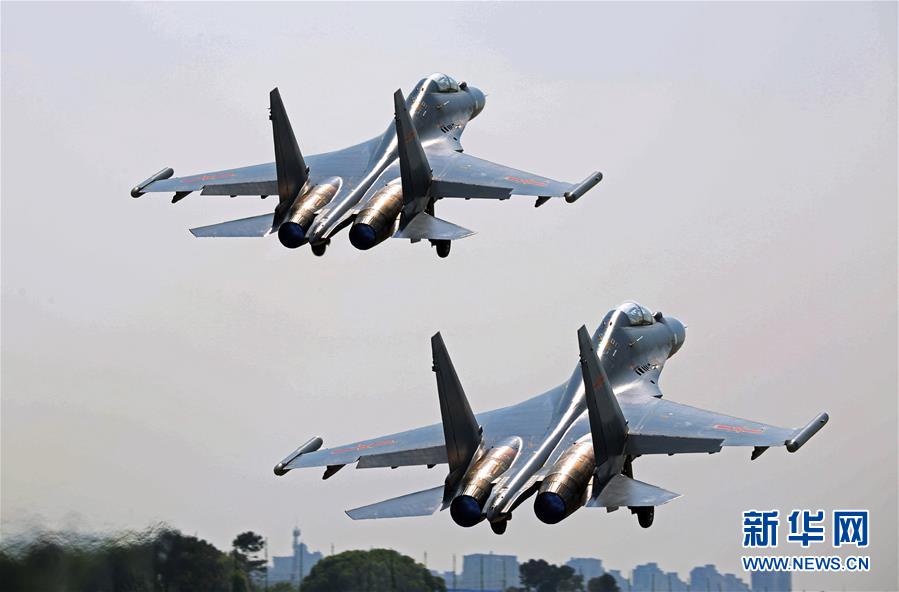 （新華全媒頭條&middot;圖文互動(dòng)）（5）戰(zhàn)鷹，為祖國(guó)奮飛&mdash;&mdash;記空軍航空兵某旅旅長(zhǎng)、特級(jí)飛行員郝井文