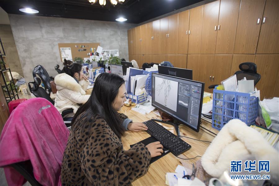 (新華全媒頭條·圖文互動(dòng))(4)“天下第一街”的“浴火重生”——漢正街兩度“起死回生”背后的迭代“密碼”