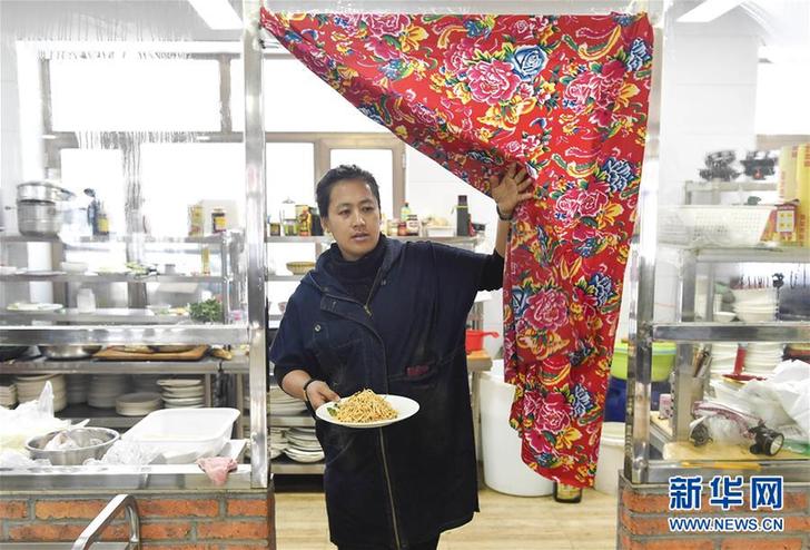 （在習(xí)近平新時代中國特色社會主義思想指引下&mdash;&mdash;新時代新作為新篇章&middot;圖文互動）（5）三年，從無名小屯到聲名遠播&mdash;&mdash;這個&ldquo;雪鄉(xiāng)&rdquo;是如何做到的？