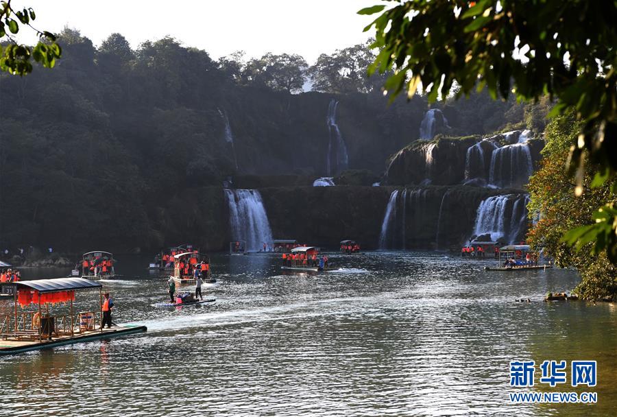 （兩會前夕看落實&middot;圖文互動）（3）開放合作走活發(fā)展&ldquo;新棋局&rdquo;－－廣西落實習(xí)近平總書記全國兩會重要講話精神紀(jì)實