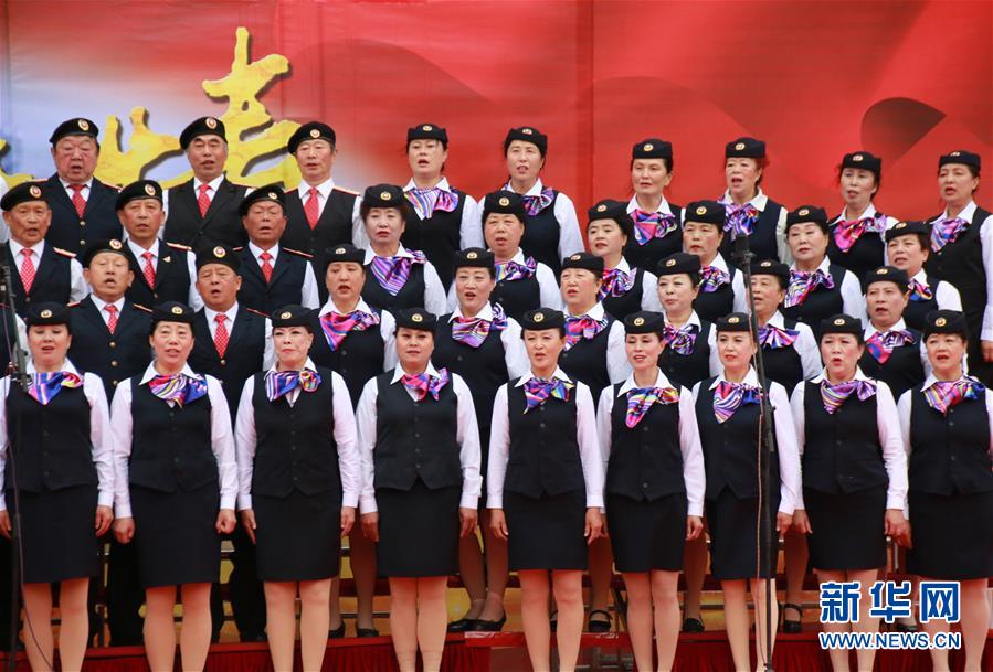 （在習(xí)近平新時(shí)代中國特色社會主義思想指引下&mdash;&mdash;新時(shí)代新作為新篇章&middot;圖文互動）（3）歡樂的&ldquo;精氣神兒&rdquo;從哪來？&mdash;&mdash;&ldquo;東北小延安&rdquo;用&ldquo;文化密鑰&rdquo;解鎖基層治理