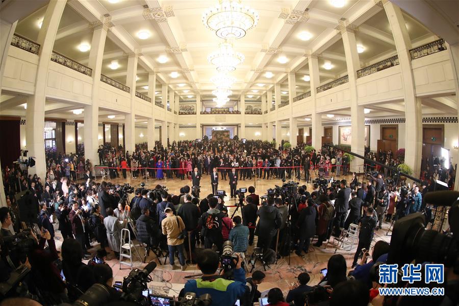 (新華全媒頭條·兩會特別報(bào)道·圖文互動)(1)中國發(fā)展的明天一定更美好——從全國兩會看奮進(jìn)中國的發(fā)展信心