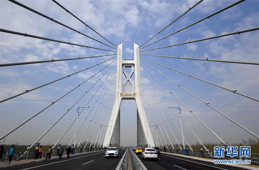 （在習(xí)近平新時(shí)代中國(guó)特色社會(huì)主義思想指引下&mdash;&mdash;新時(shí)代新作為新篇章&middot;圖文互動(dòng)）（5）梗阻的&ldquo;血脈&rdquo;通了 彼此的心拉近了&mdash;&mdash;京津冀&ldquo;斷頭路&rdquo;打通記