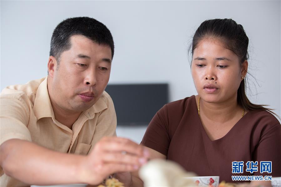 （國際&middot;&ldquo;一帶一路&rdquo;高峰論壇&middot;圖文互動）（2）柬埔寨90后姑娘在西港特區(qū)收獲成長與愛情